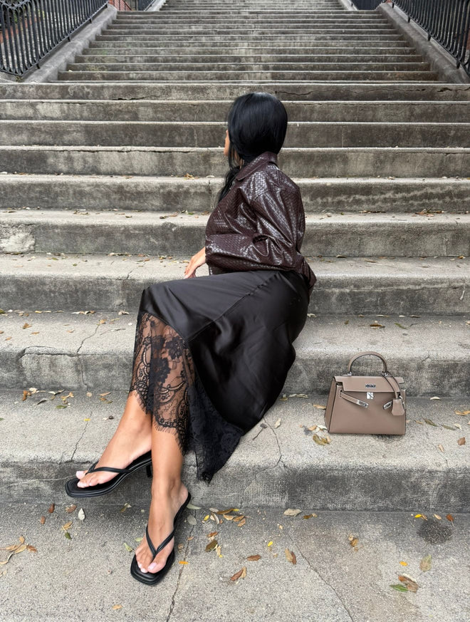 Jupe satinée dentelle Noir